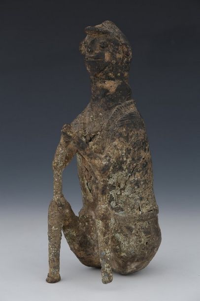 MAGAR	NEPAL Statuette en airain dhalot (alliage...