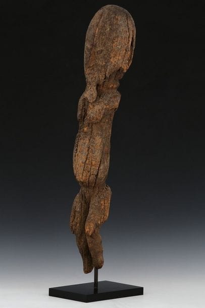 DOGON MALI Statue en bois raviné du style...
