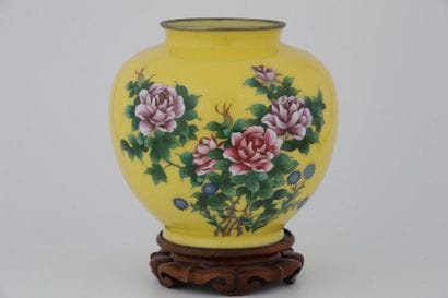 JAPON XXème Siècle

VASE de forme balustre...