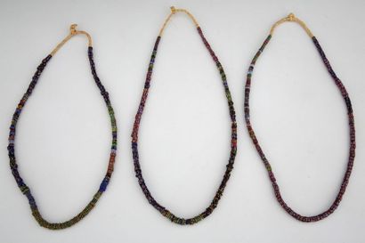 ASHANTI GHANA Lot de 3 colliers de petites...