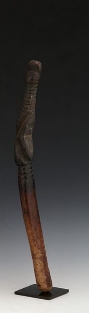 MUMUYE NIGERIA Pilon médicinal sculpté en...