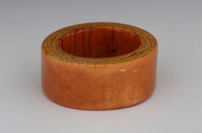 IGBO NIGERIA Bracelet en ivoire circa 1940.

Belle...