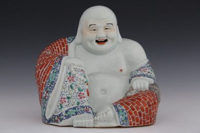 CHINE XXème Siècle

PUTAÏ en porcelaine et...