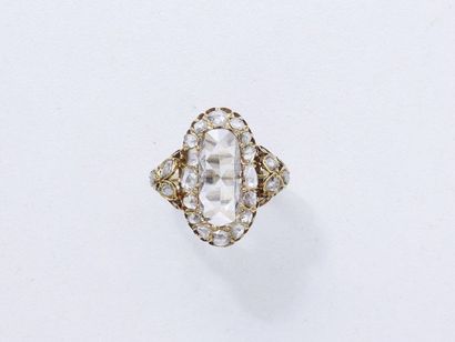 Belle bague marquise en or 585 millièmes...