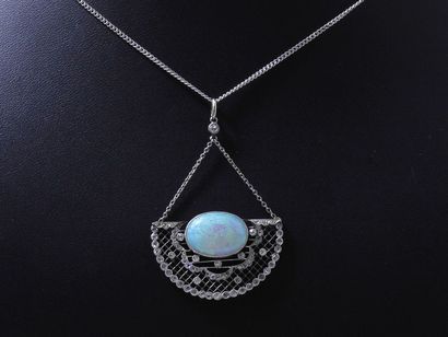 Délicat pendentif en platine 850 et or gris...