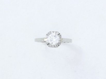 Bague solitaire en or 750 et platine 850...