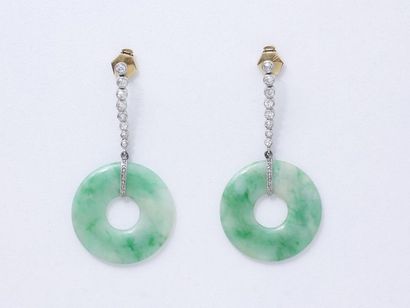 Élégante paire de pendants d'oreilles en...