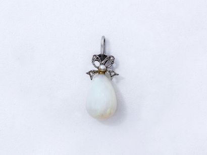 Pendentif en or 750 doublé platine 850 millièmes...