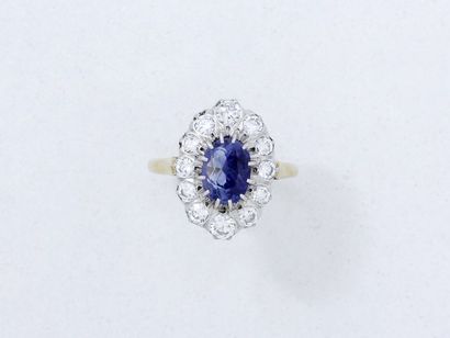 Bague marquise 2 ors 750 millièmes ornée...