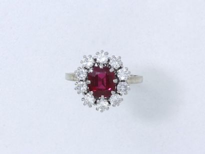 Bague en or 750 et platine 850 millièmes...