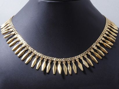 Collier en or 750 millièmes composé d'une...