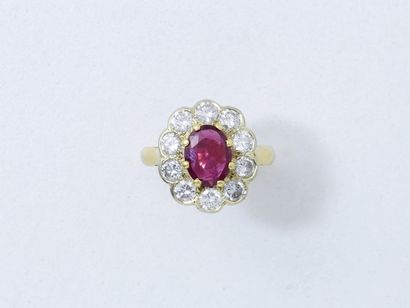 Bague pompadour en or 750 millièmes ornée...