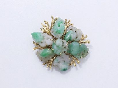 13- Broche en or 750 millièmes composée de...