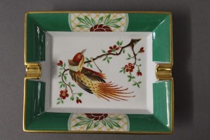 HERMES Paris

Cendrier rectangulaire en porcelaine...