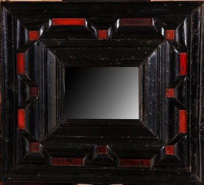 PETIT MIROIR

XVIIème Siècle

Tain au mercure

Encadrement...