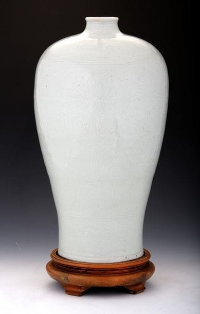 CHINE Dynastie Ming (1368-1644)

VASE de...