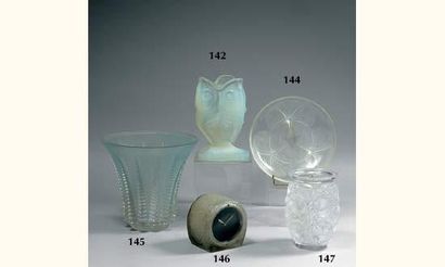 René LALIQUE. Pendule borne modèle 