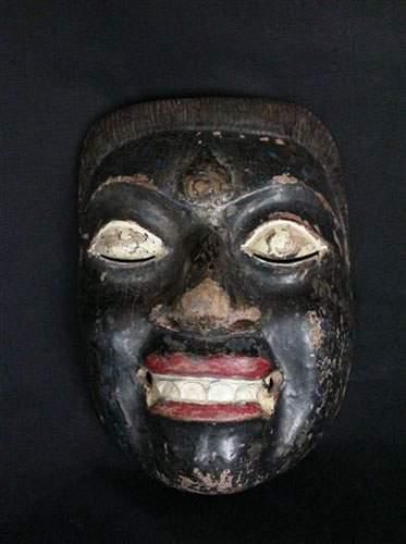 INDONESIE
Masque de ministre du Wayang Topeng.
Style...