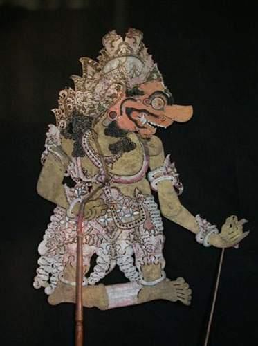 INDONESIE
Marionnette d'ombre du Wayang Kulit.
En...