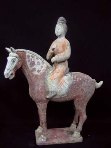TANG (618 - 907 ap. J.C.)
Dame de cour sur...