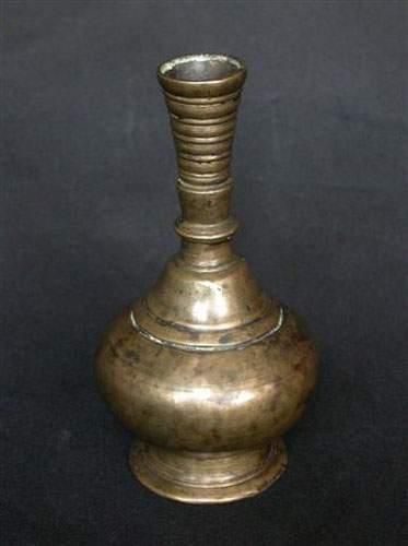 TIBET - NEPAL
Carafe à alcool de riz « Anti ».
En...