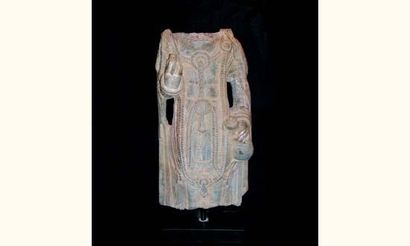 TANG (618 - 907 ap. J.C.)
Torse en pierre...