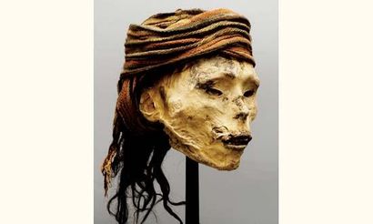 Tête de momie
Paracas, Pérou. 300 - 100 av...