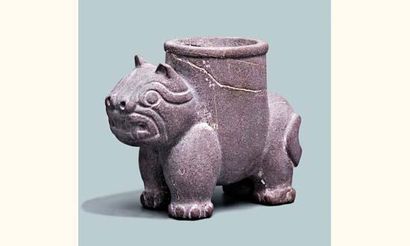 Mortier zoomorphe en forme de jaguar
Chavin,...
