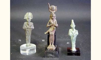EGYPTE
Osiris en bronze coiffé de la couronne...