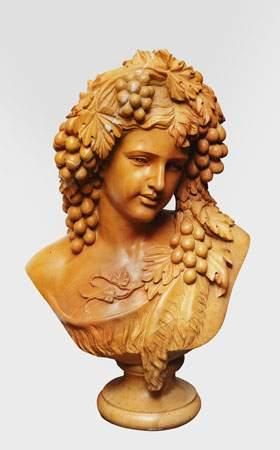 Buste de Bacchante en marbre.
XIXe siècle.
Haut....