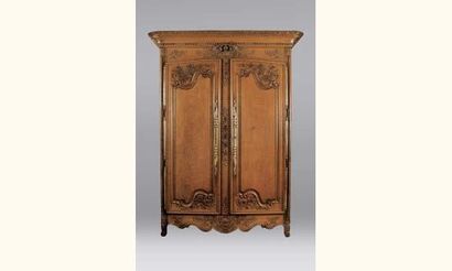 Belle armoire normande en chêne richement...