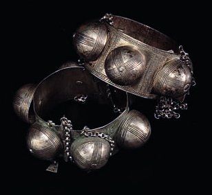 Paire de bracelets en argent Nigeria, Cameroun...