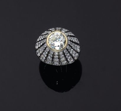 René Boivin. Années 1935
Bague dôme ornée...