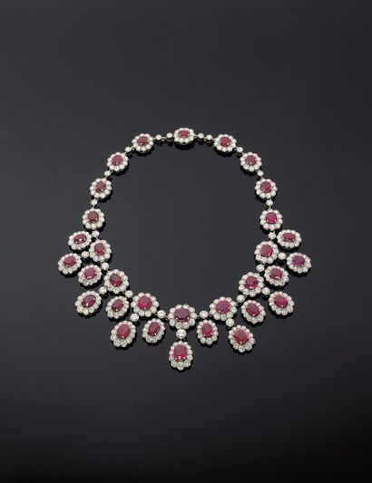 Chaumet. Années 1970
Rare collier draperie...