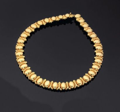 René Boivin. Années 1970
Collier en or jaune...