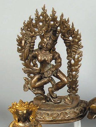 Divinité sacrifiant une femme Inde Bronze...