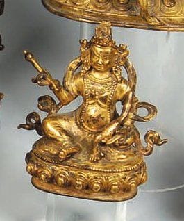 Amithayus Bronze doré. Travail sino-tibétain....