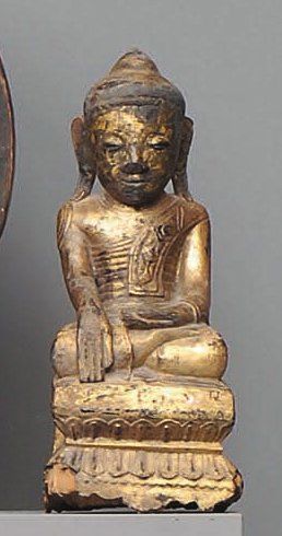 Bouddha assis Birmanie Bois laqué or. XVIIIe...