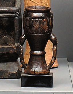 Coupe votive Luba Kongo Décor sculpté de...