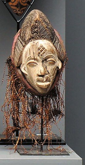 Masque Punu Gabon Bois sculpté à patine au...