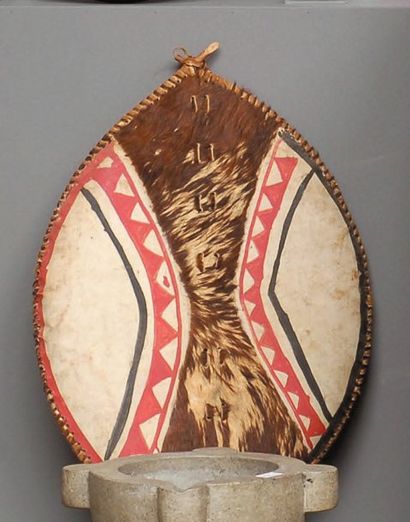 Bouclier Kassai Cuir polychrome. Schild....
