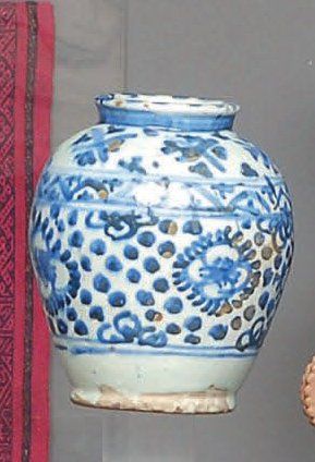 Vase Iran Décor géométrique stylisé en camaïeu...