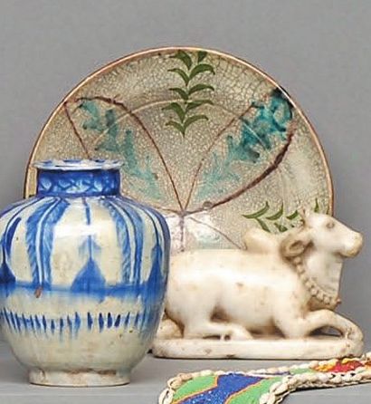 Plat Maroc Faïence à décor polychrome émaillé....