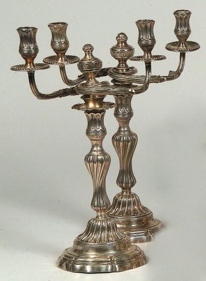 Rare paire de candélabres à deux bras de...