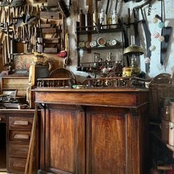 Une vie de collections : Entier mobilier d'une propriété dans l'Indre.