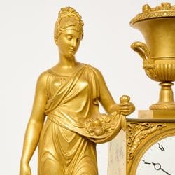 Domus Nobilis : Collections multiséculaires de familles issues de la Noblesse du Royaume de Belgique. 