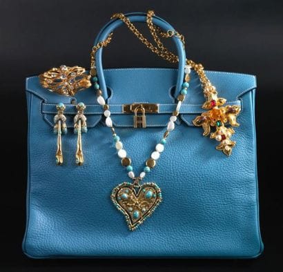 Les bijoux dans le sac!