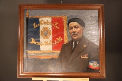 Militaria - Armes - Souvenirs historiques- Estampes -Livres et manuscrits.