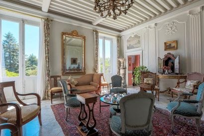 Provenance château de Crouzol and various : paintings, furniture and art objects