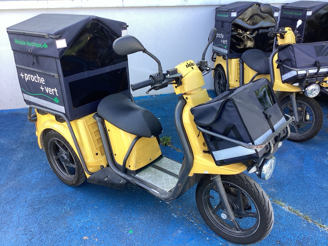 Véhicule Immatriculé EK-529-PJ, de Ma... | Deux roues & quads: enchères